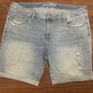 Universal thread Mid-rise Bermuda Jean shorts